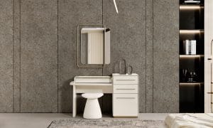 Petra Şifonyer ve Aynası